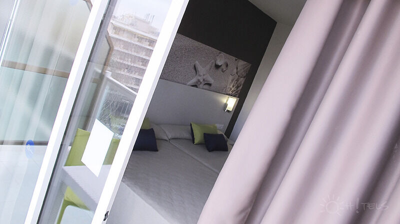 Ohtels Villa Dorada Салоу Екстериор снимка